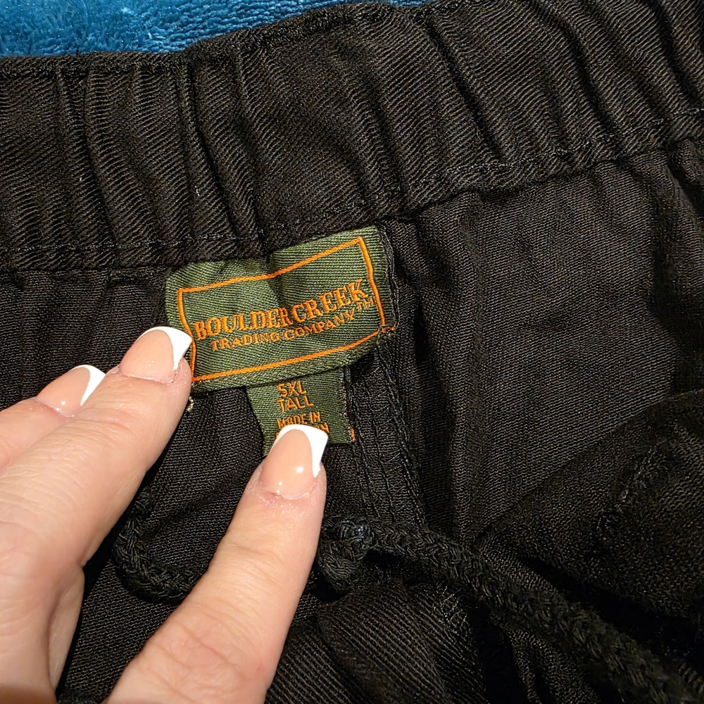 Boulder Creek Men's Black Cargo Shorts